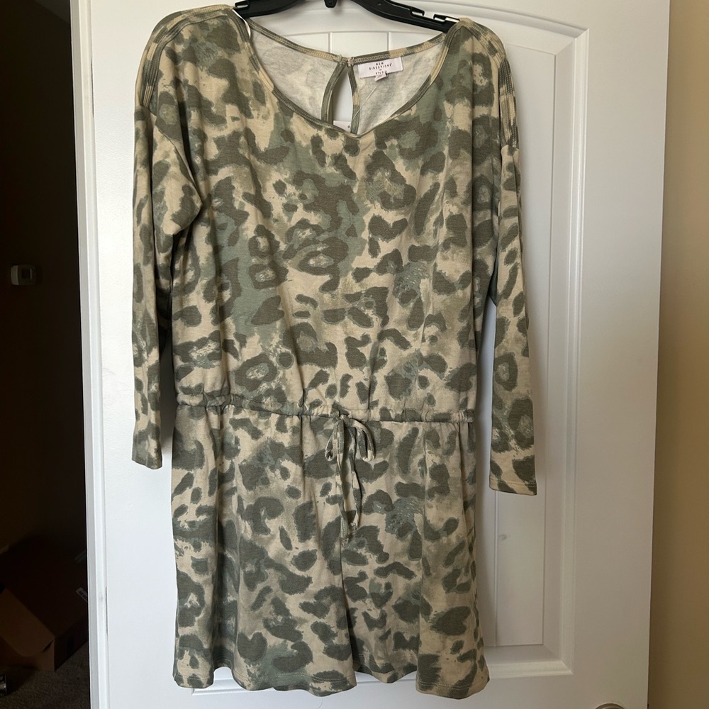 Long sleeve short romper
